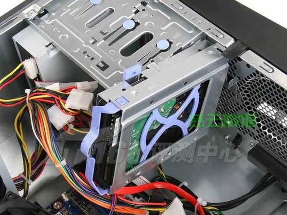 联想小机箱拆机视频教程截图3