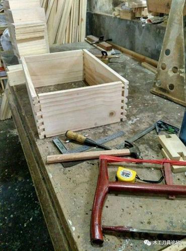 简易工具箱图片