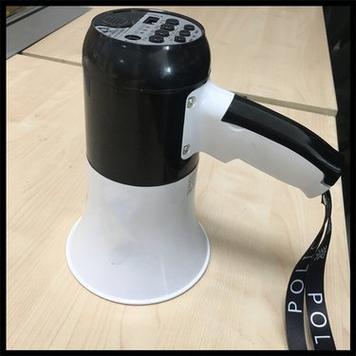 大队扩音喇叭如何使用