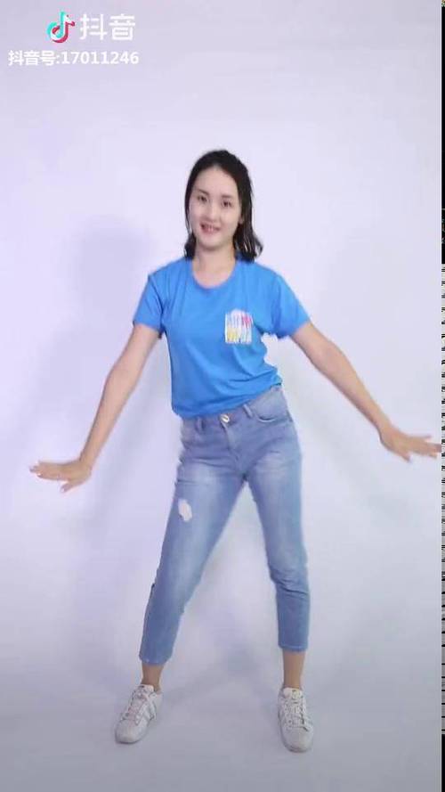 哈哈吼吼幼儿舞蹈视频截图2