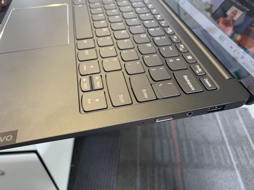 联想小新pro 13开机键