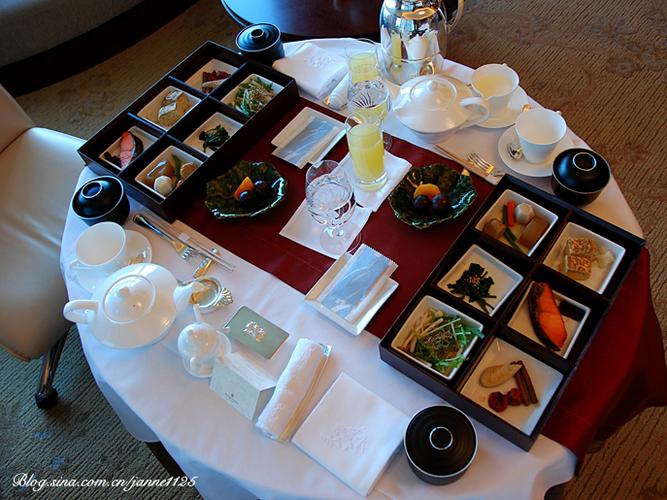 Room Service截图2