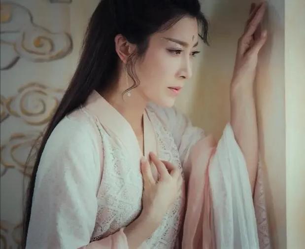 香蜜沉沉烬如霜洞庭君是谁