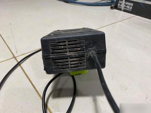 电动车充电器砰一声截图3