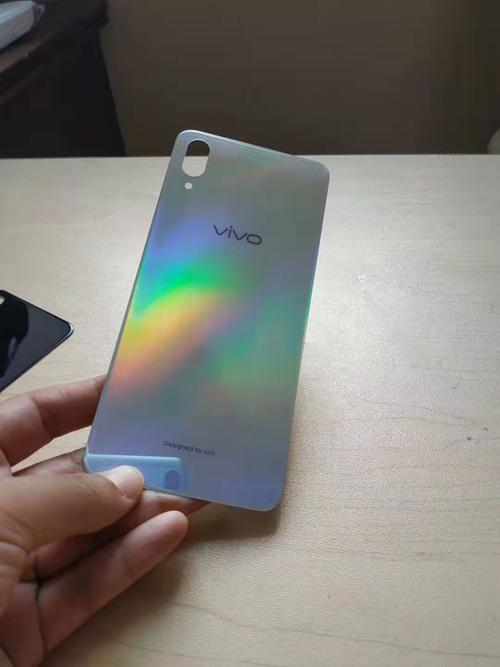 vivox23幻彩版后盖怎么拆