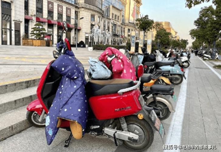 电车挡风被安装视频截图2