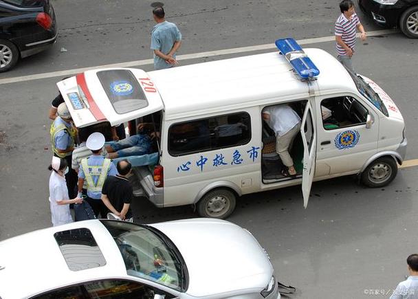 救护车救人截图2