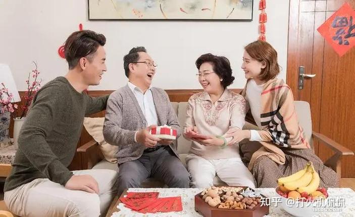 男方去见女方父母要给红包吗