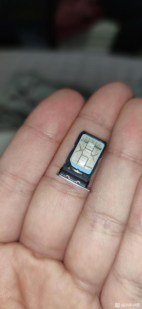 手机卡掉在卡槽里怎样取出
