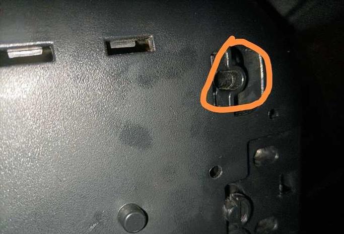 小刀后座拆卸视频教程截图3