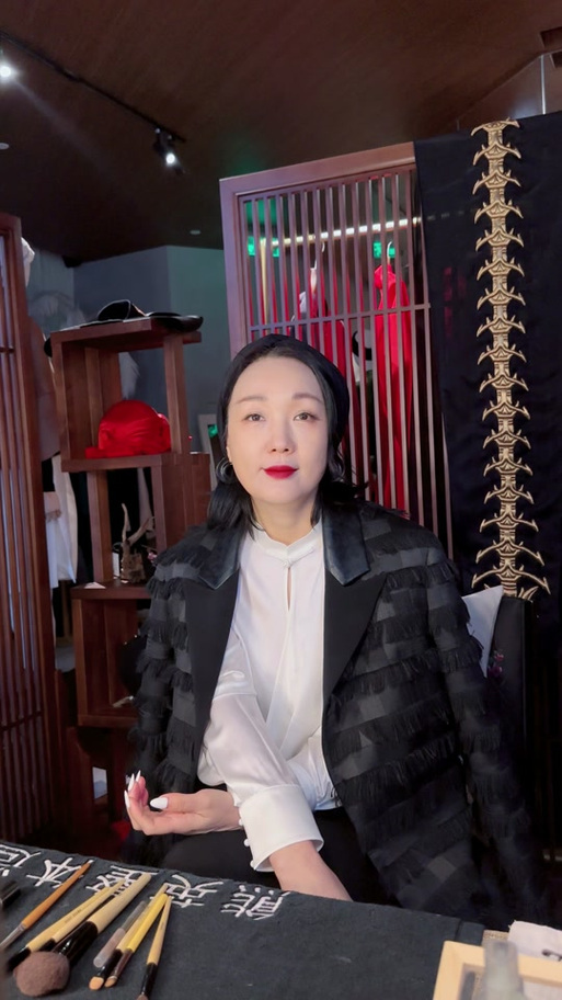 熊英设计师出生日期