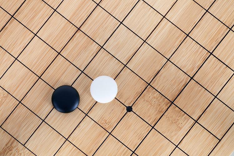 围棋两边的黑白子各有多少截图3