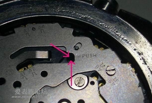 卡西欧手表带拆卸注意事项
