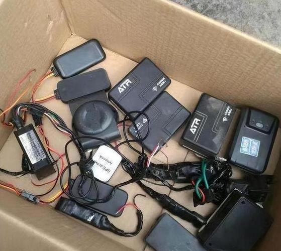 汽车隐藏GPS定位器
