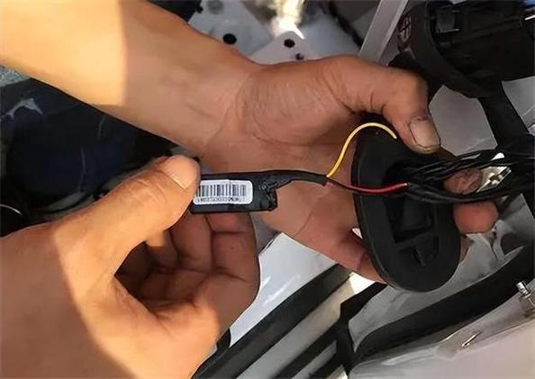 汽车隐藏GPS定位器截图2