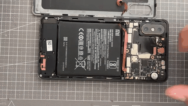 怎样拆手机后盖视频教程截图3