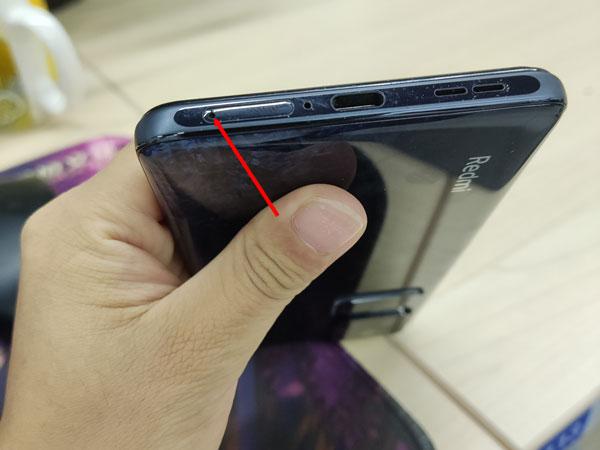 红米卡槽取出教程