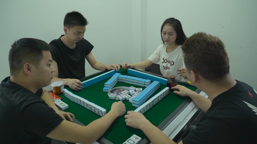 真人麻将四人麻将
