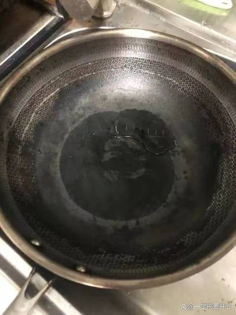 焦糊的锅怎么处理