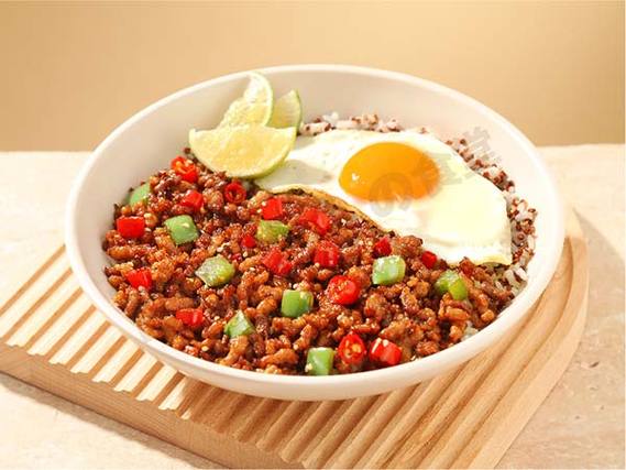 泰式烤肉拌饭 泰式烤肉拌饭