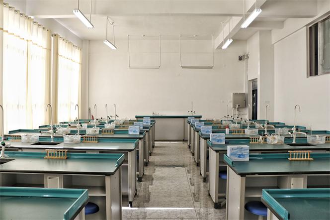 化学实验室 化学实验室