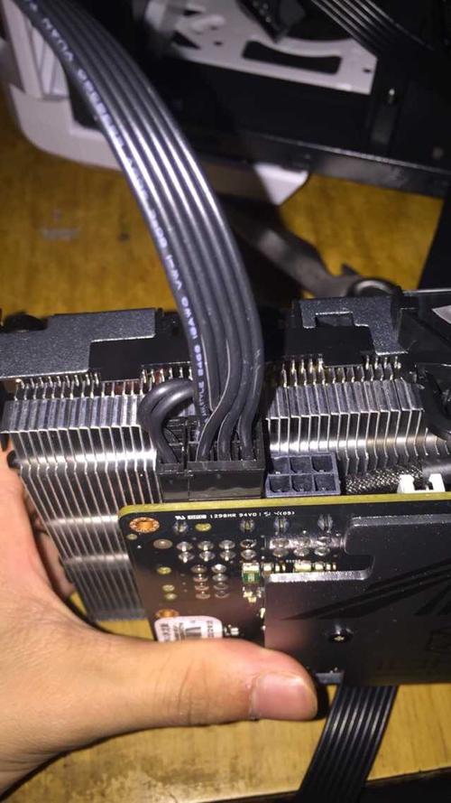电源给显卡供电不足会怎么样截图1