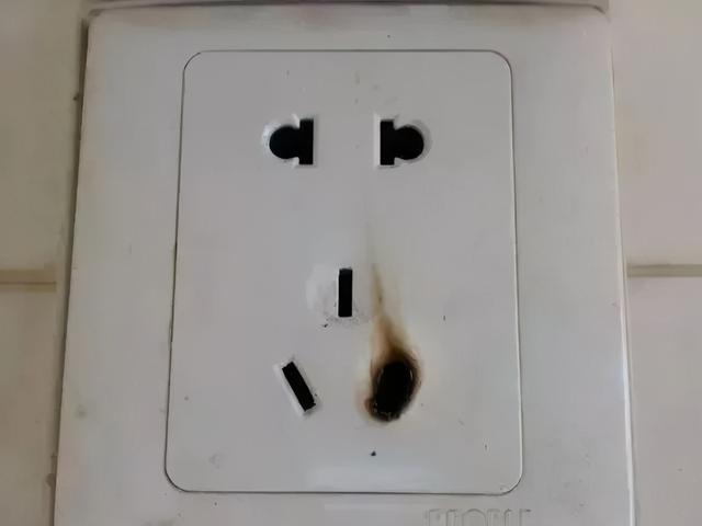 烧了的插座变黑还能用吗截图3