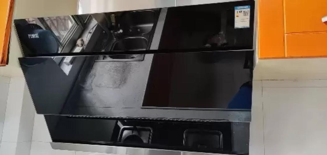 油烟机玻璃面板拆卸视频截图3