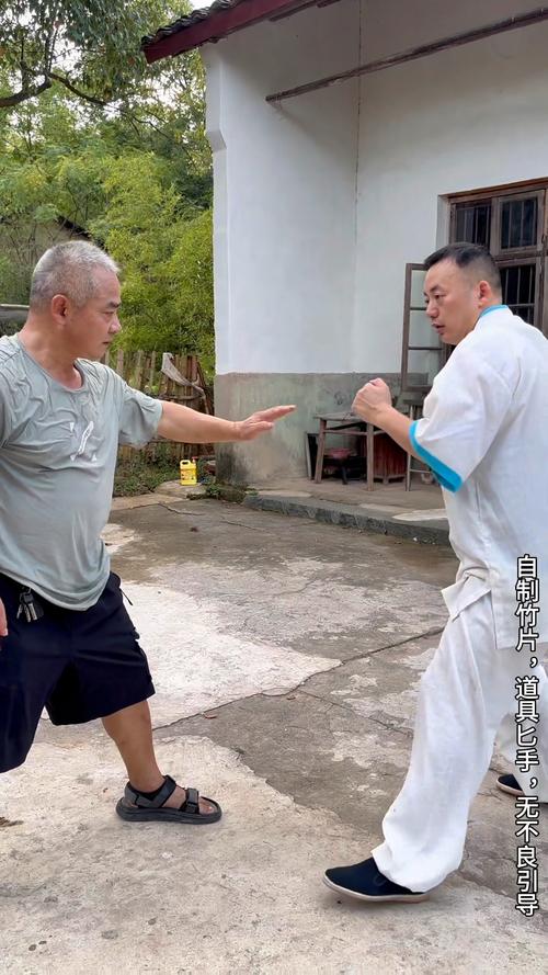 空手夺刀13招详细教程和技巧