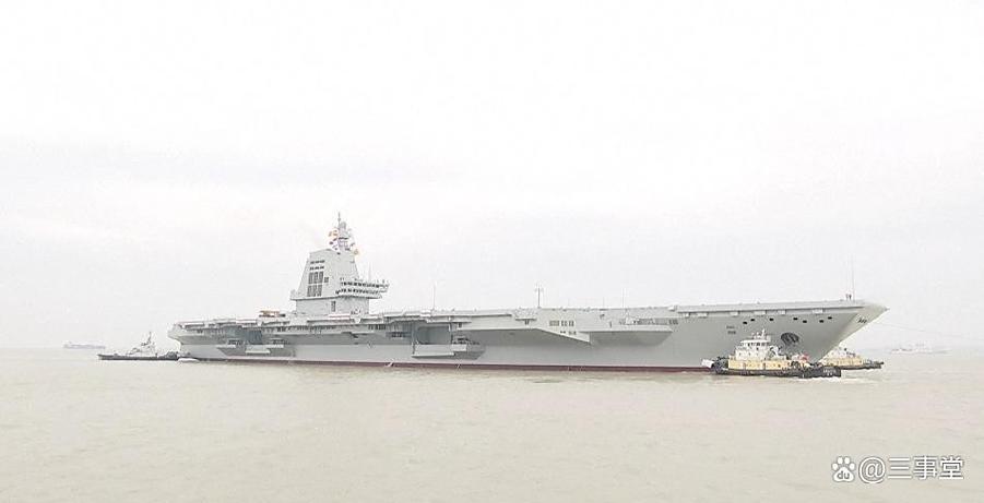 004航母长多少米