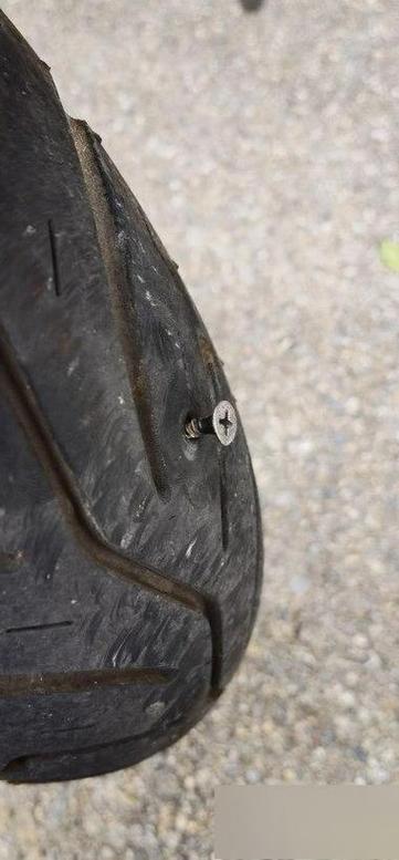 电动车真空胎被扎了漏气了怎么办截图1
