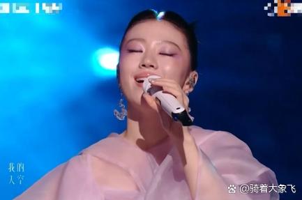 怎么把耳机的声音变成音响