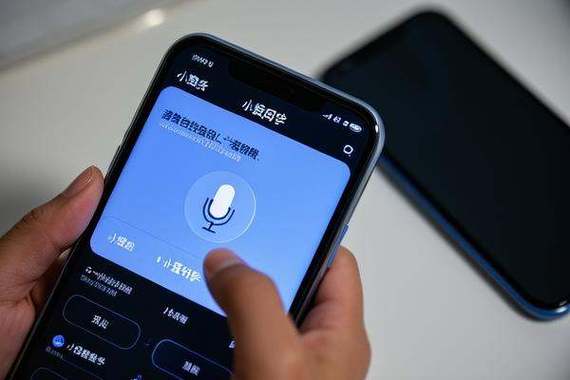 小爱同学怎么设置一喊就出来